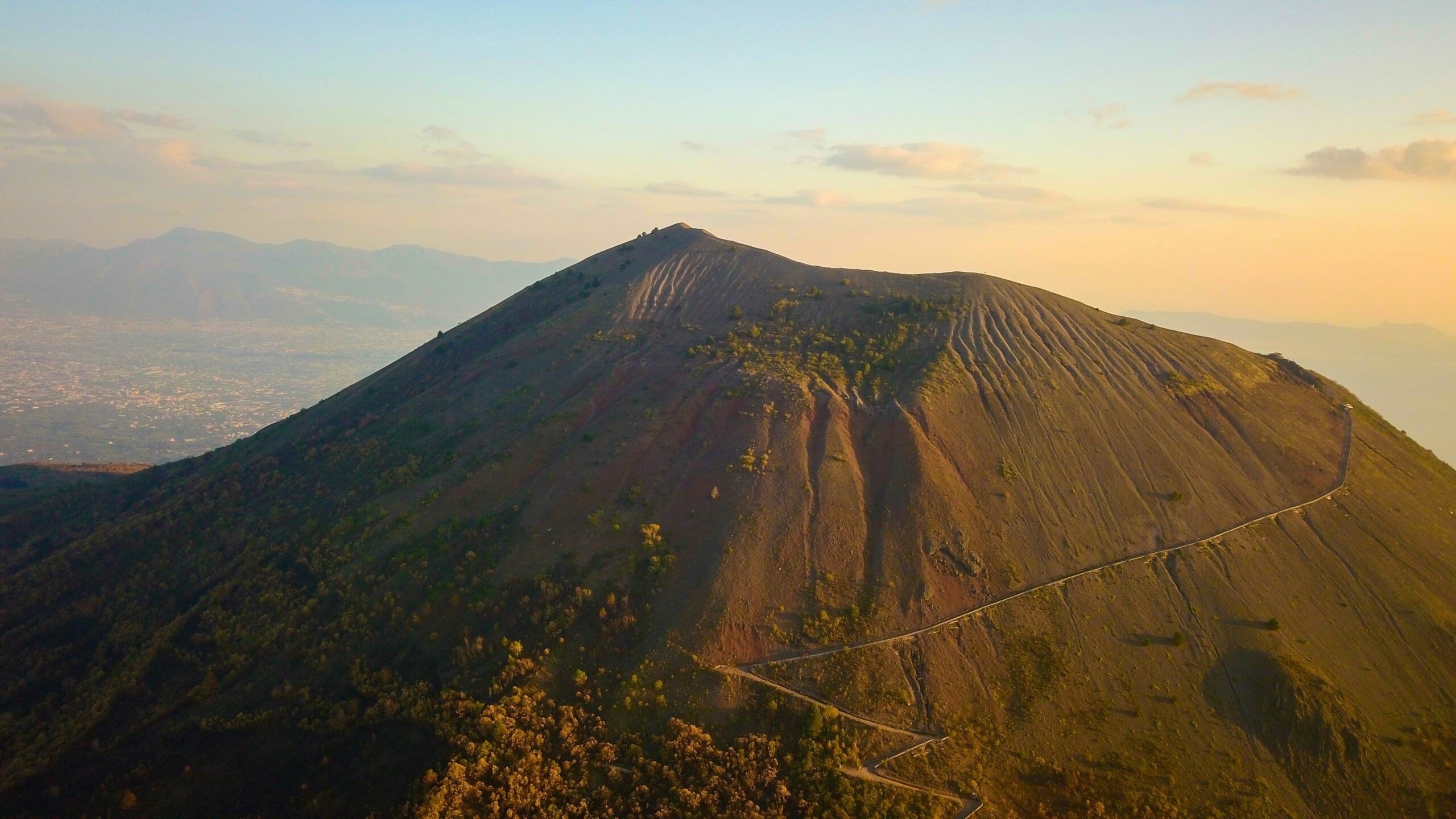 Pompeii and Mount Vesuvius: The Eruption That Buried a Roman City